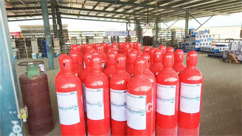 Propane (C3H8): Purity reaches ≥99.96%